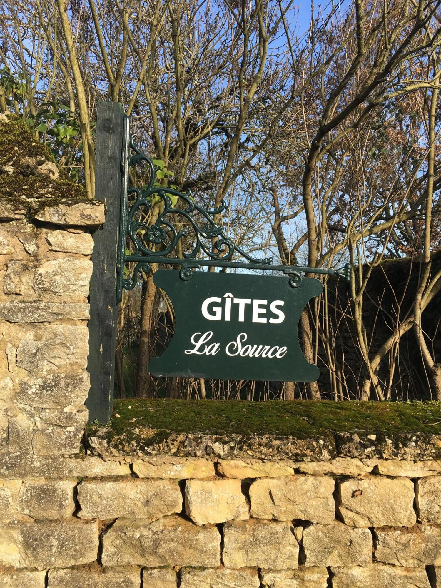 Gites La Source Le Calet Exterior photo